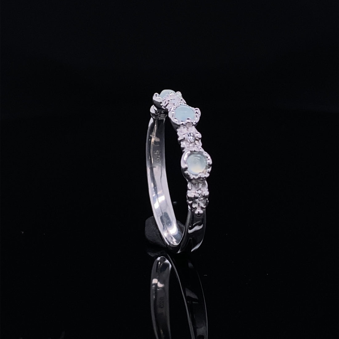 Aquamarine Droplets and Diamond Silver Treasure Band