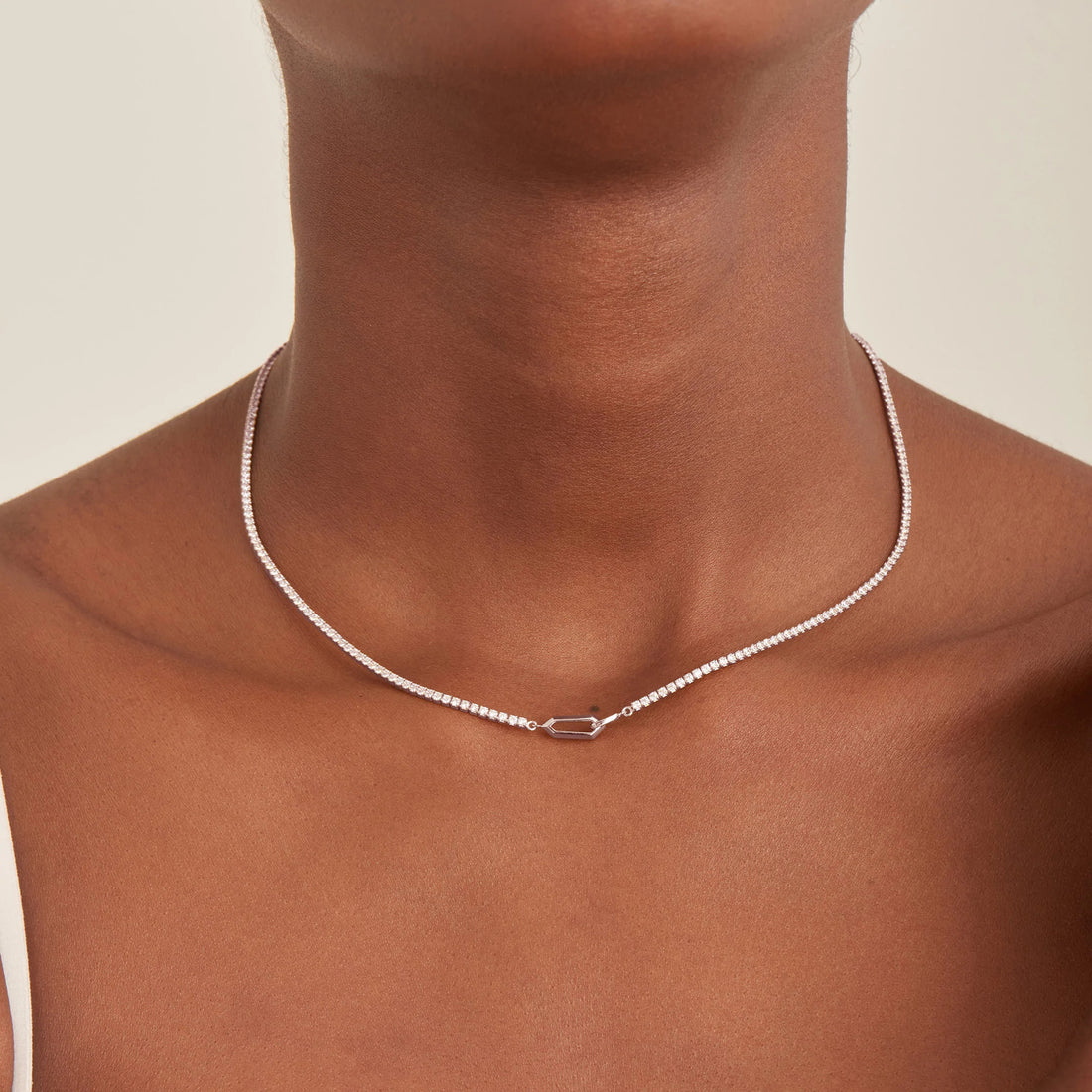 SPARKLE CHAIN INTERLOCK NECKLACE