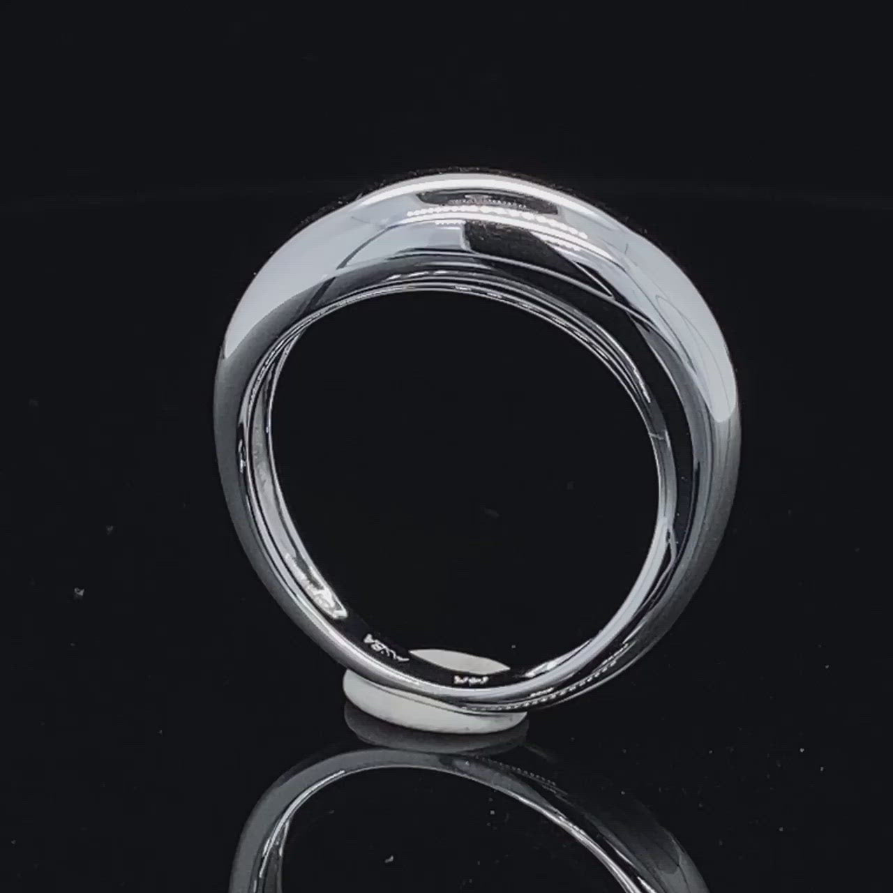 High Rise Curvy Silhouette White Gold Ring