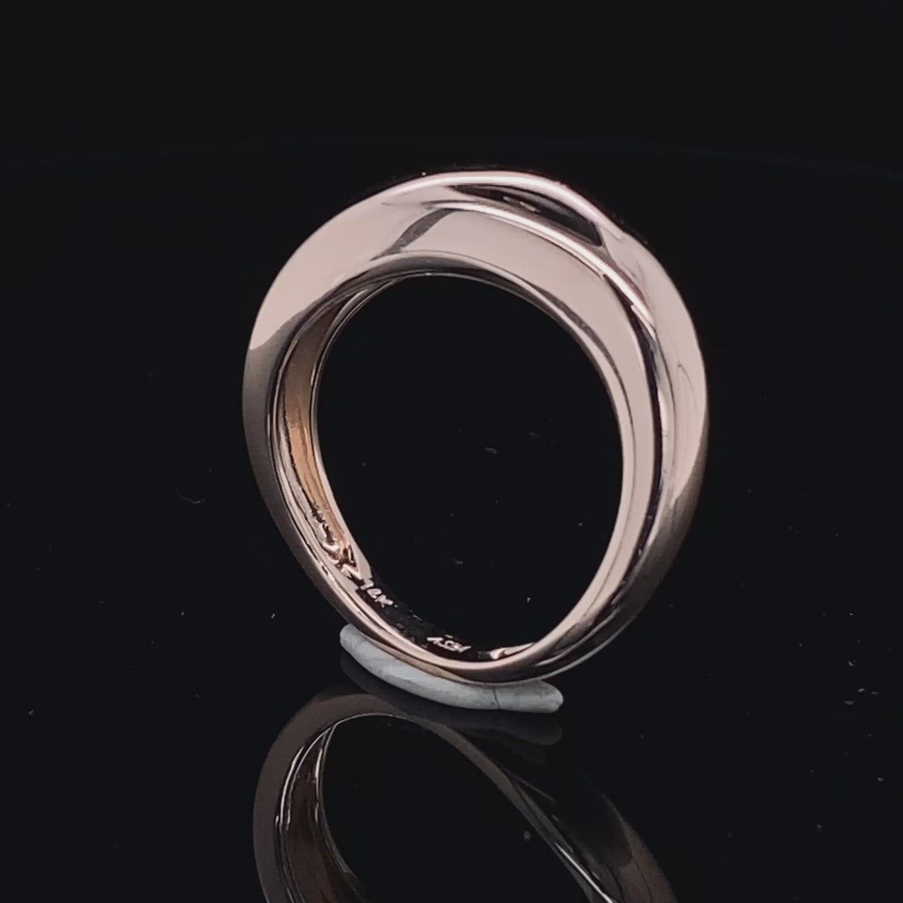 High Rise Curvy Silhouette Rose Gold Ring