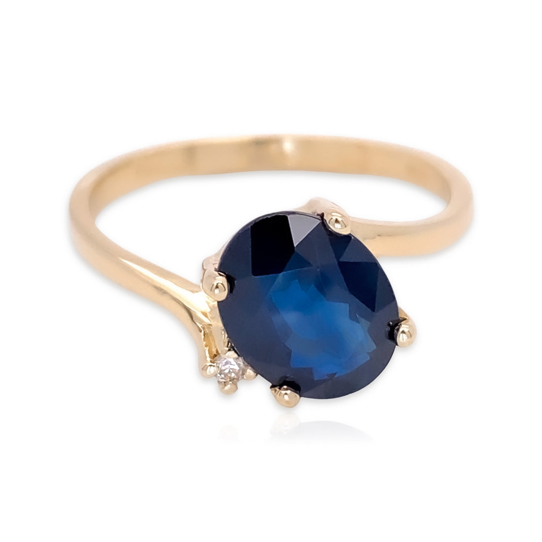 Timeless 2ct Oval Natural Blue Sapphire Yellow Gold Ring