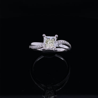 Brilliant Twist 1ct Princess Cut Wedding Ring