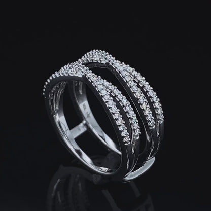 Hugs X Criss-cross Diamond Ring Enhancer