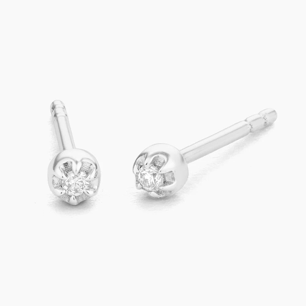 Ala Stud Earrings