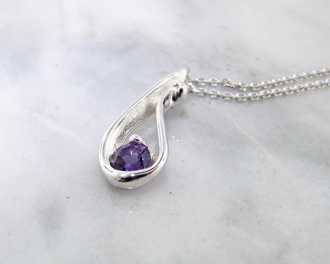 Sterling Silver
4.5mm Amethyst