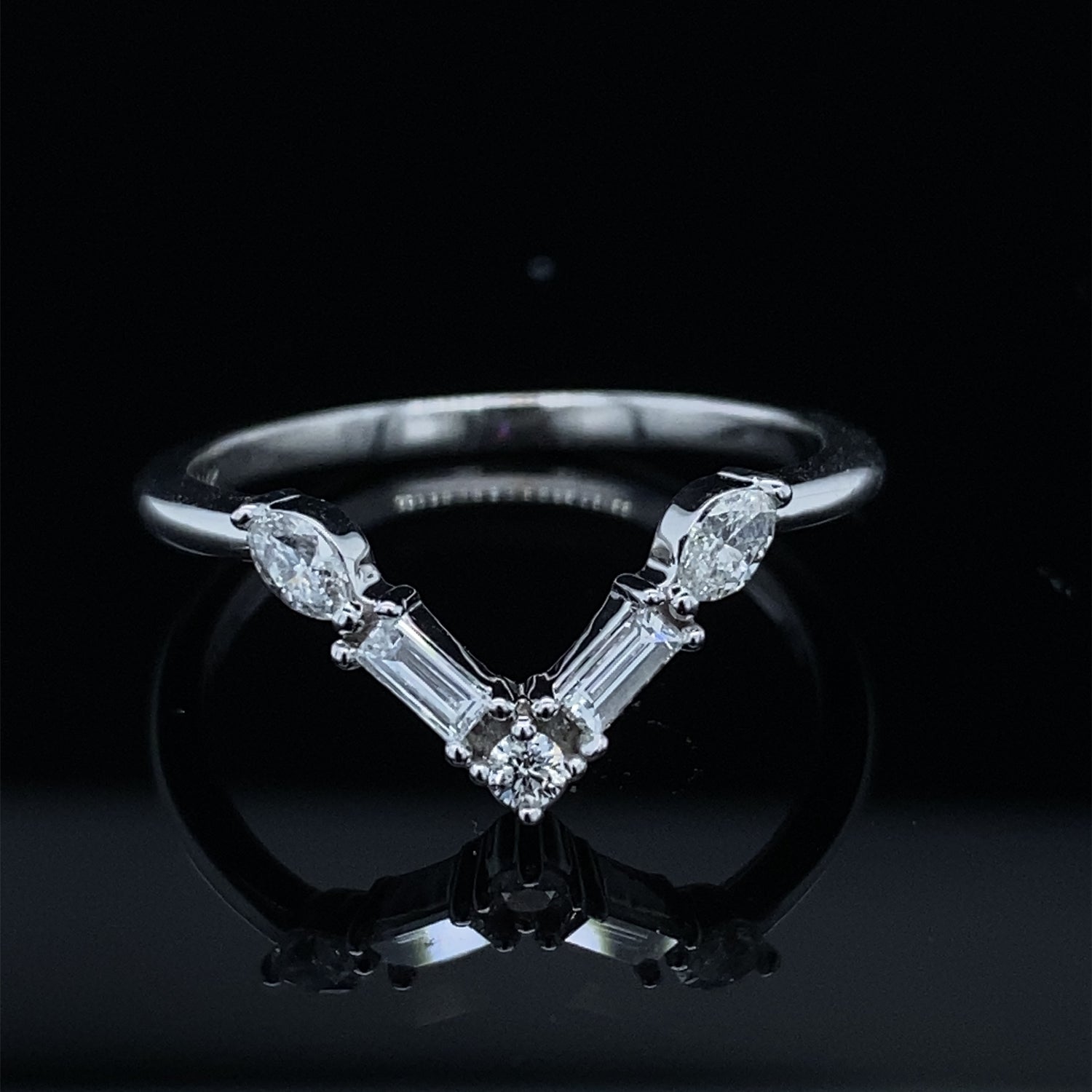 Minimalist Multi Stone Diamond V Ring