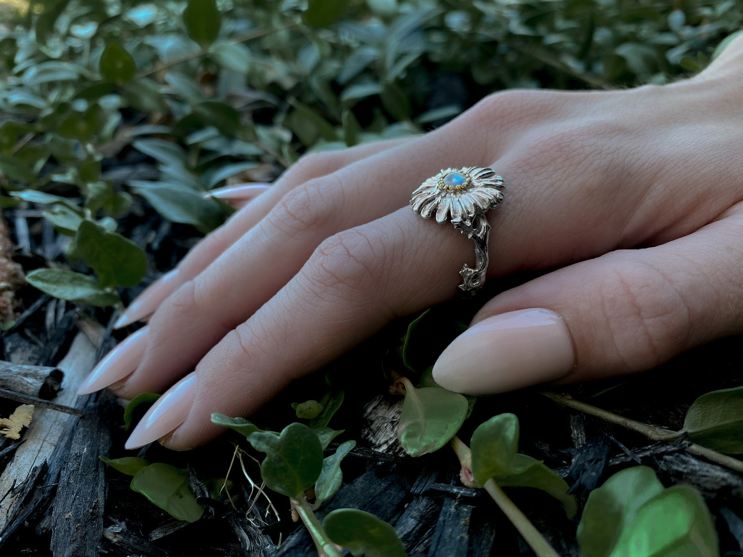 silver-moonstone-daisy-flower-ring-leaves