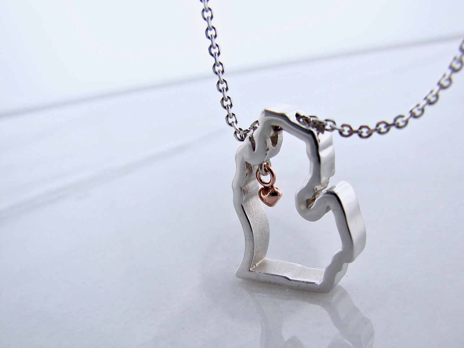 rose-gold-silver-michigan-necklace-mitten-love-wexford-jewelers