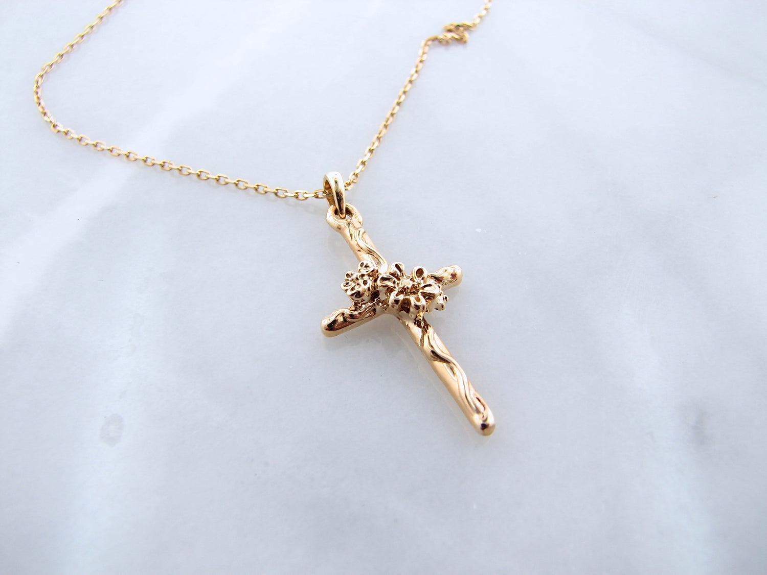 yellow-gold-daisy-cross-necklace-wexford-jewelers