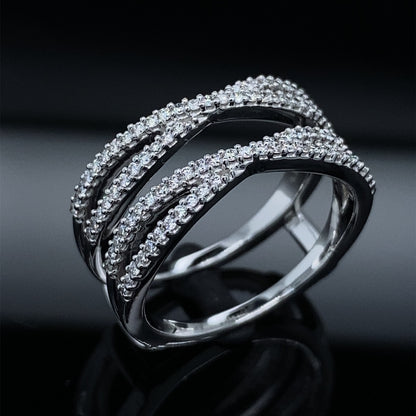 Hugs X Criss-cross Diamond Ring Enhancer