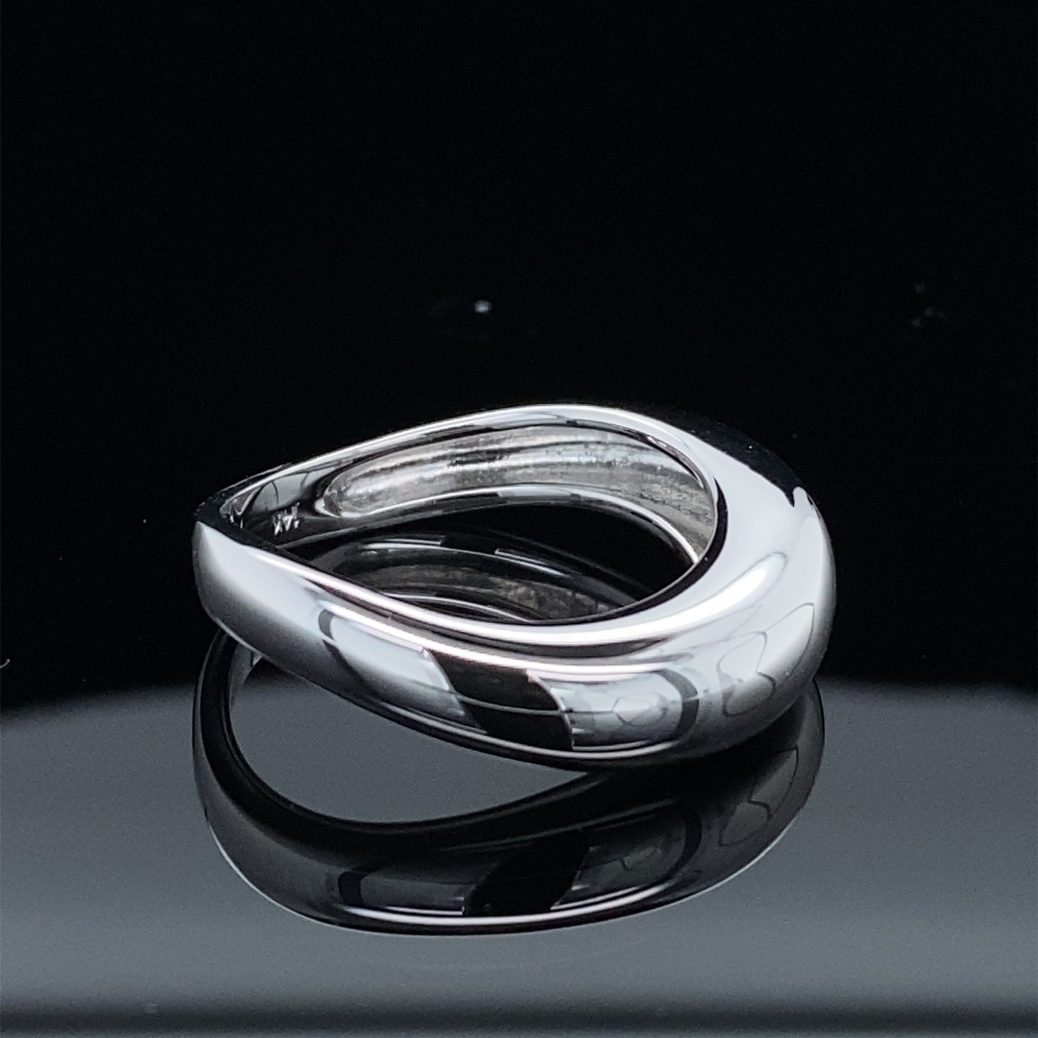 High Rise Curvy Silhouette White Gold Ring