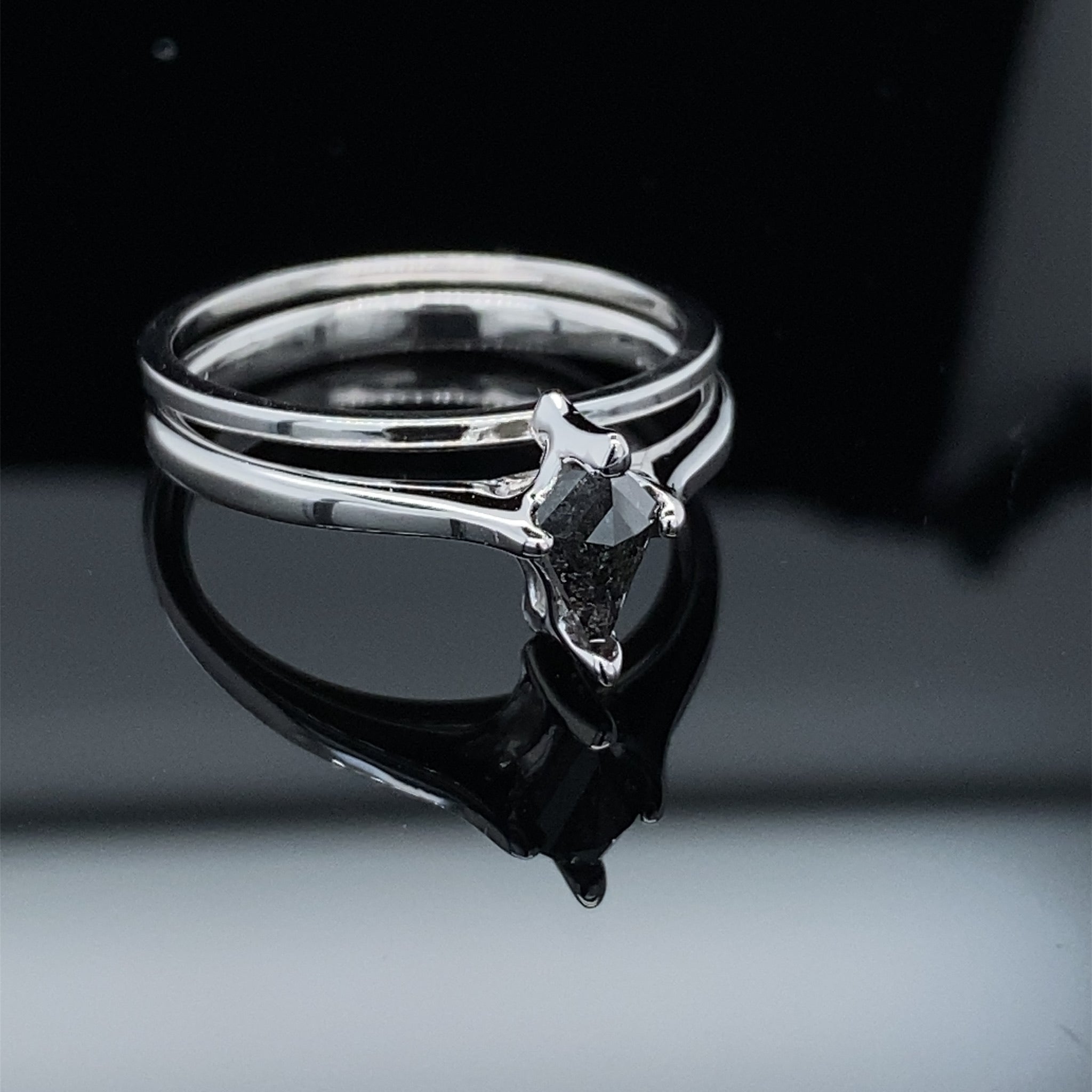 Enchantment Kite Shape Ring Set