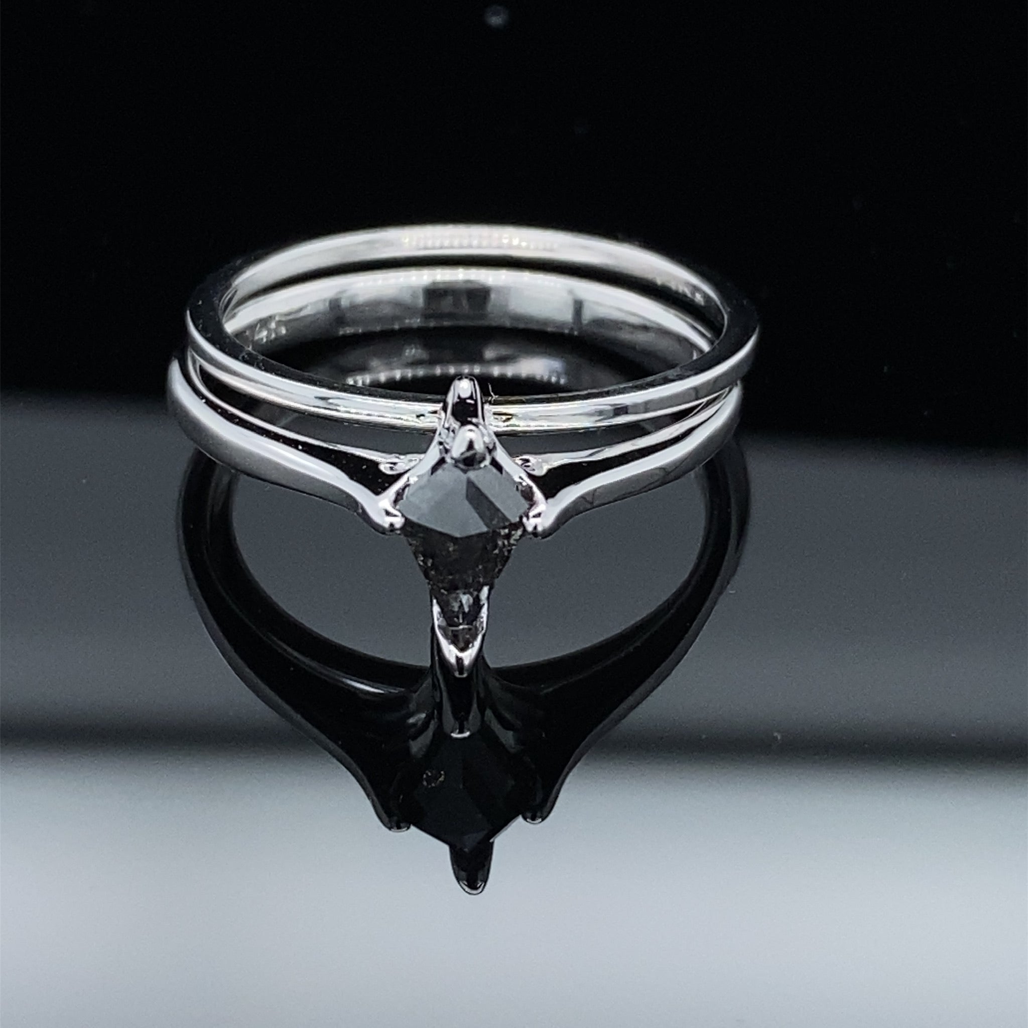 Enchantment Kite Shape Ring Set