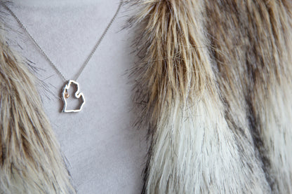 michigan-necklace-mitten-state-pendant-wexford-jewelers