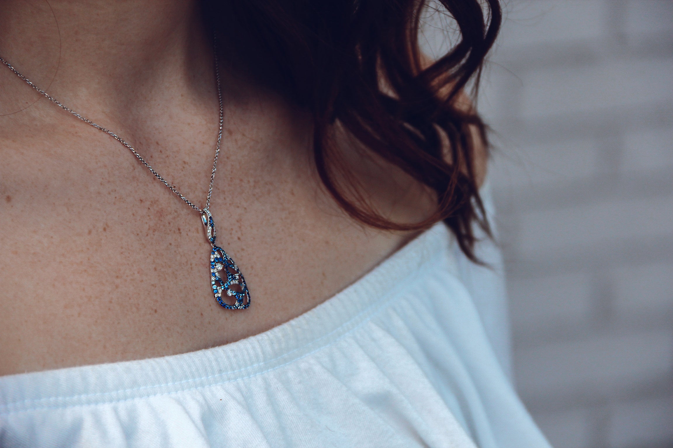 sapphire-pendant-teardrop-wexford-jewelers-14k