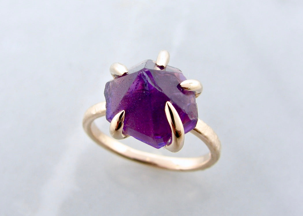 amethyst-raw-gemstone-yellow-gold-ring-wexford-jewelers