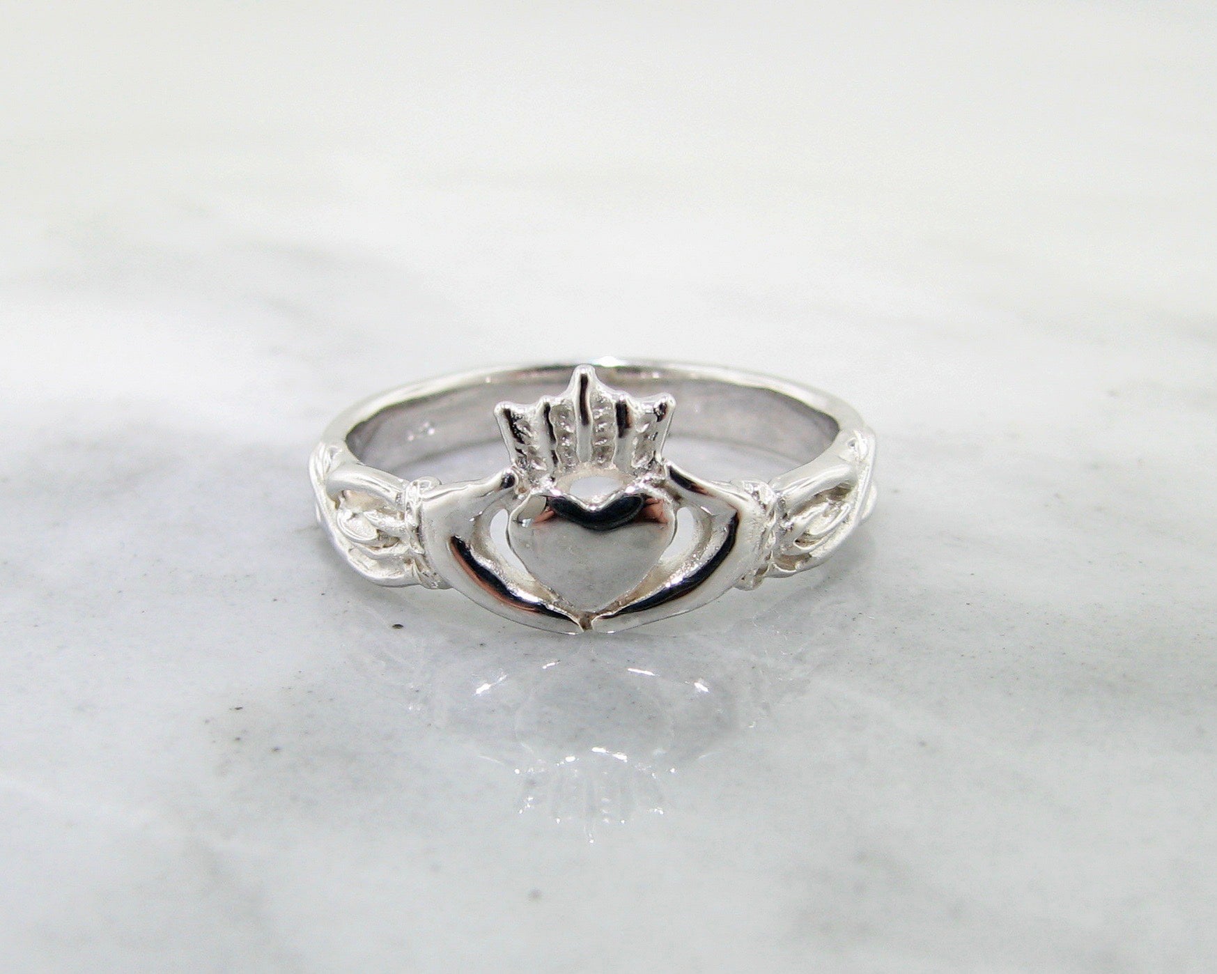 Hand Carved Celtic Knot Irish Claddagh Ring