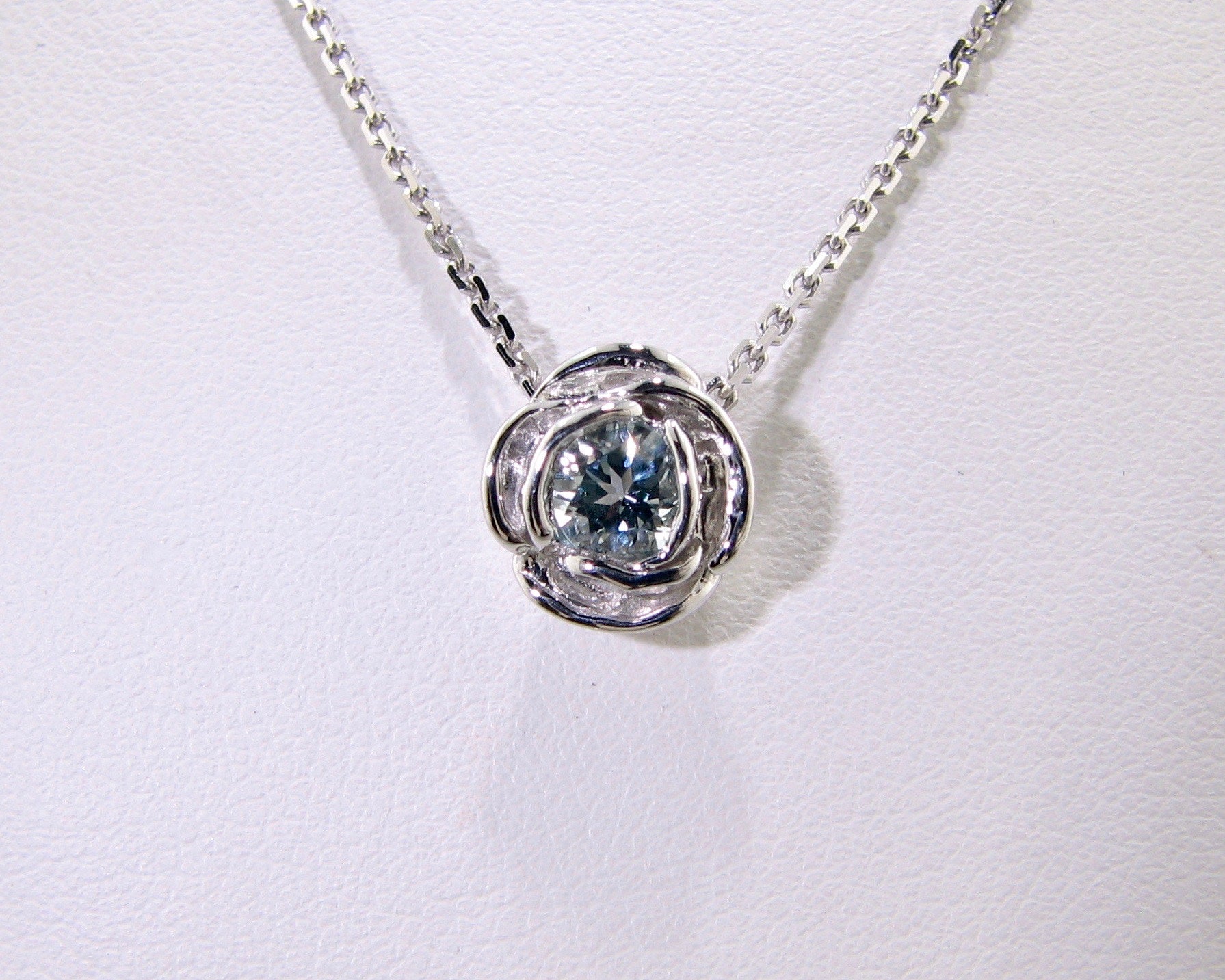 rose-slider-silver-aquamarine-necklace-wexford-jewelers