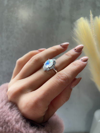 Angelic Vintage Moonstone Ring