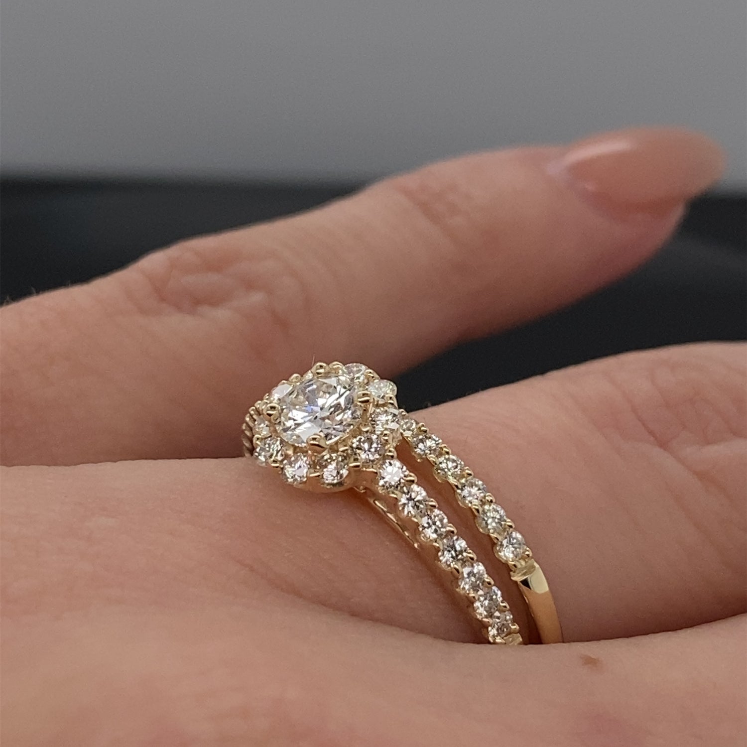 1.00CT TDW 14K Yellow Gold Round Halo Wedding Set