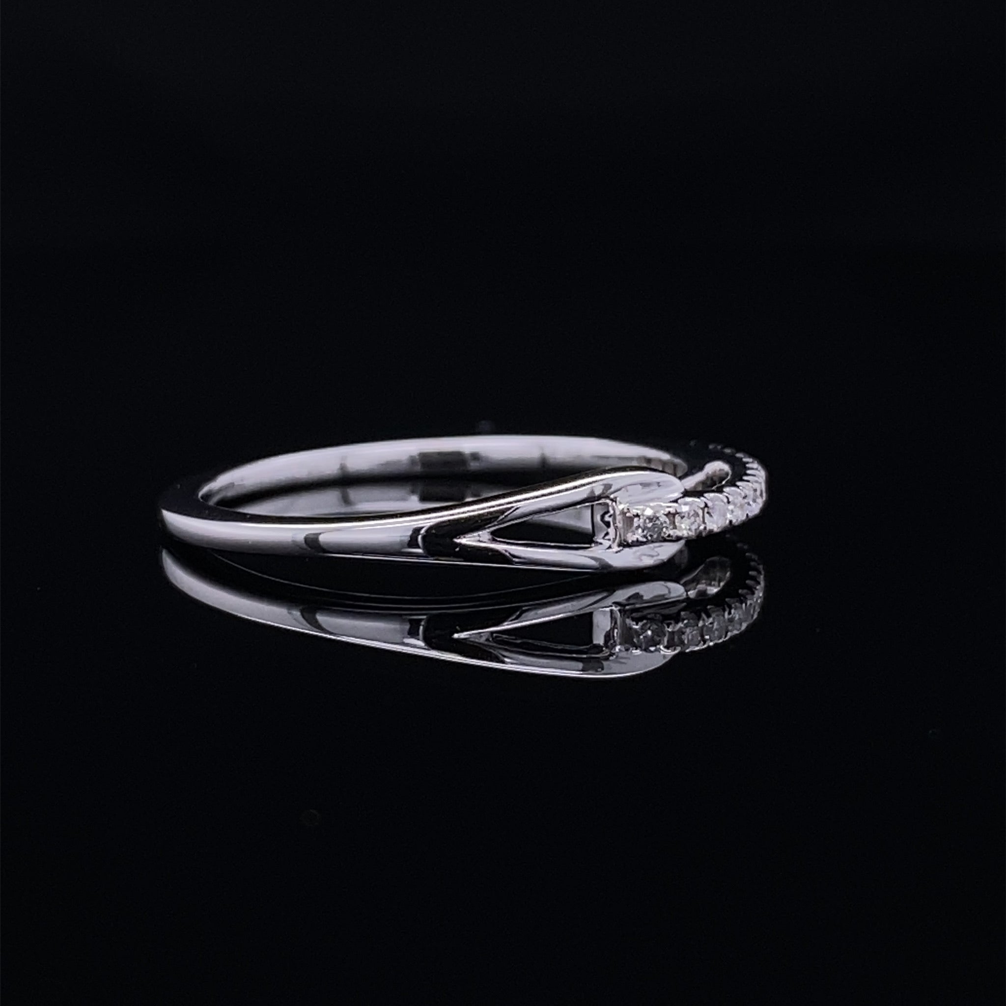 Interlocking Love Diamond Links Fashion Gift Ring