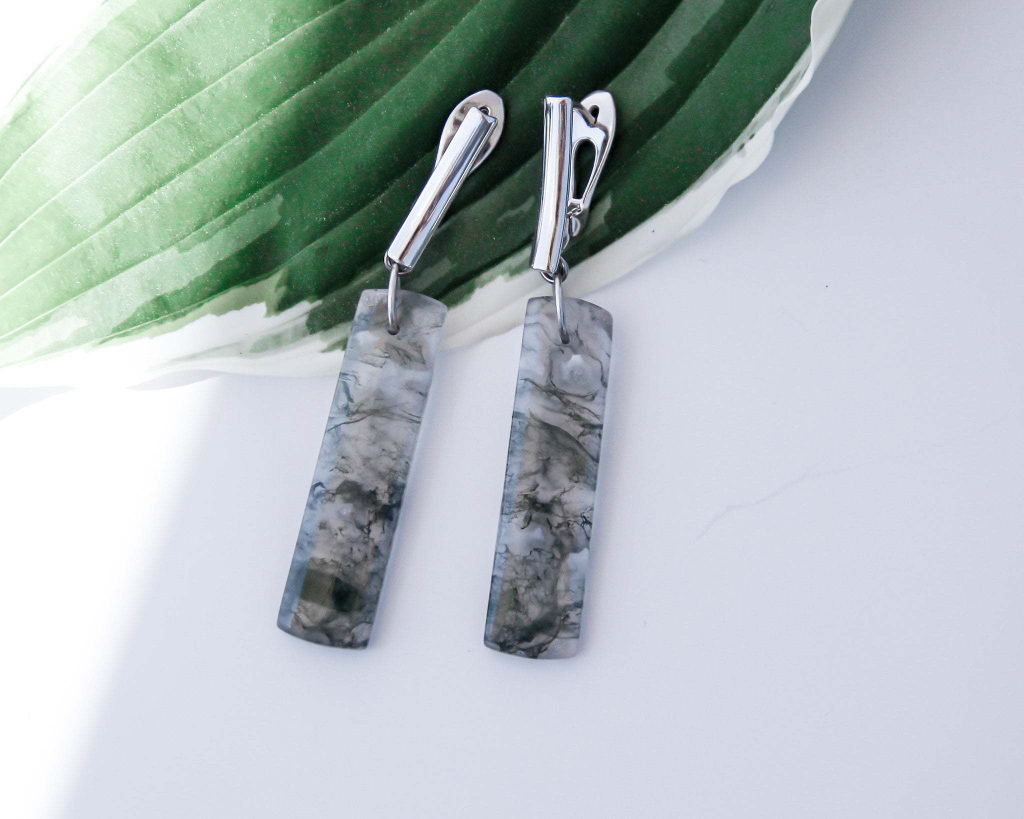 Green Moss Agate Dangle Monolith Silver Earrings