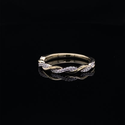 Shining Twist White Gold Diamond Ring