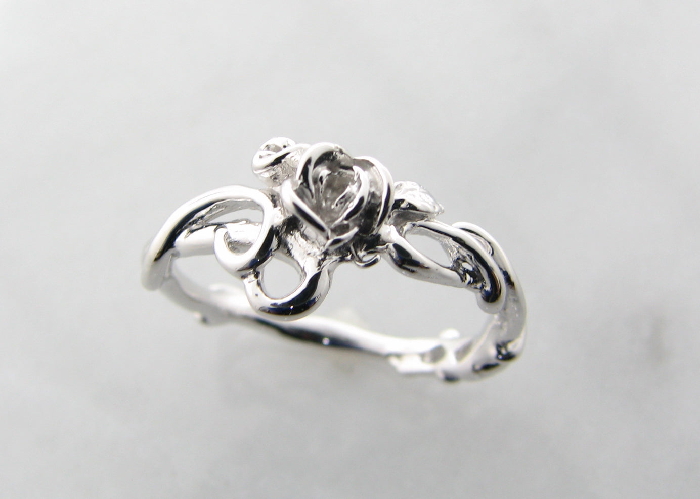 rose-garden-ring-band-whitegold