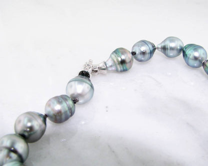 White Gold, Tahitian Pearl Necklace, Medium Gray